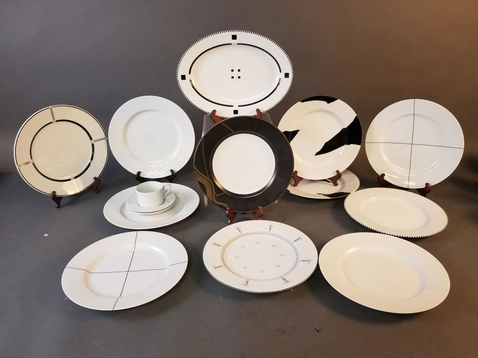 15 Modernist Porcelain Swid Powell Pieces: 15 Modernist Porcelain Swid Powell Pieces, all designed by Post Modernist architects & designers ++ A pair of "Signature Black" by Richard Meier chargers ++ "Anniversary" by Charles Gwathmey & Robert