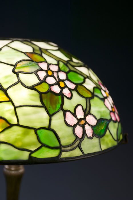 Tiffany Studios "Apple Blossom" bronze table lamp - 9
