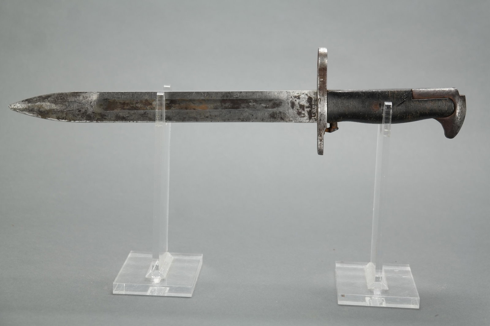 Utica WWII M1 Garand Bayonet.: [Edged Weapons] Utica WWII M1 Garand Bayonet. Tang marked with an "H". Blade: 9 3/4". Total length: 14 1/2"._x000D_ Condition Tip broken off.