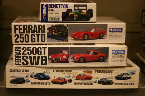 Group of 4 Model Kits. Gunze-Sangyo, Ferrari