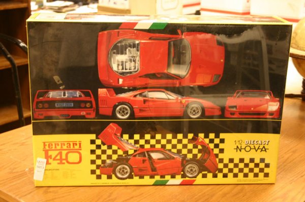 Model Kit. Fujimi, Ferrari F40 (Die Cast), 29