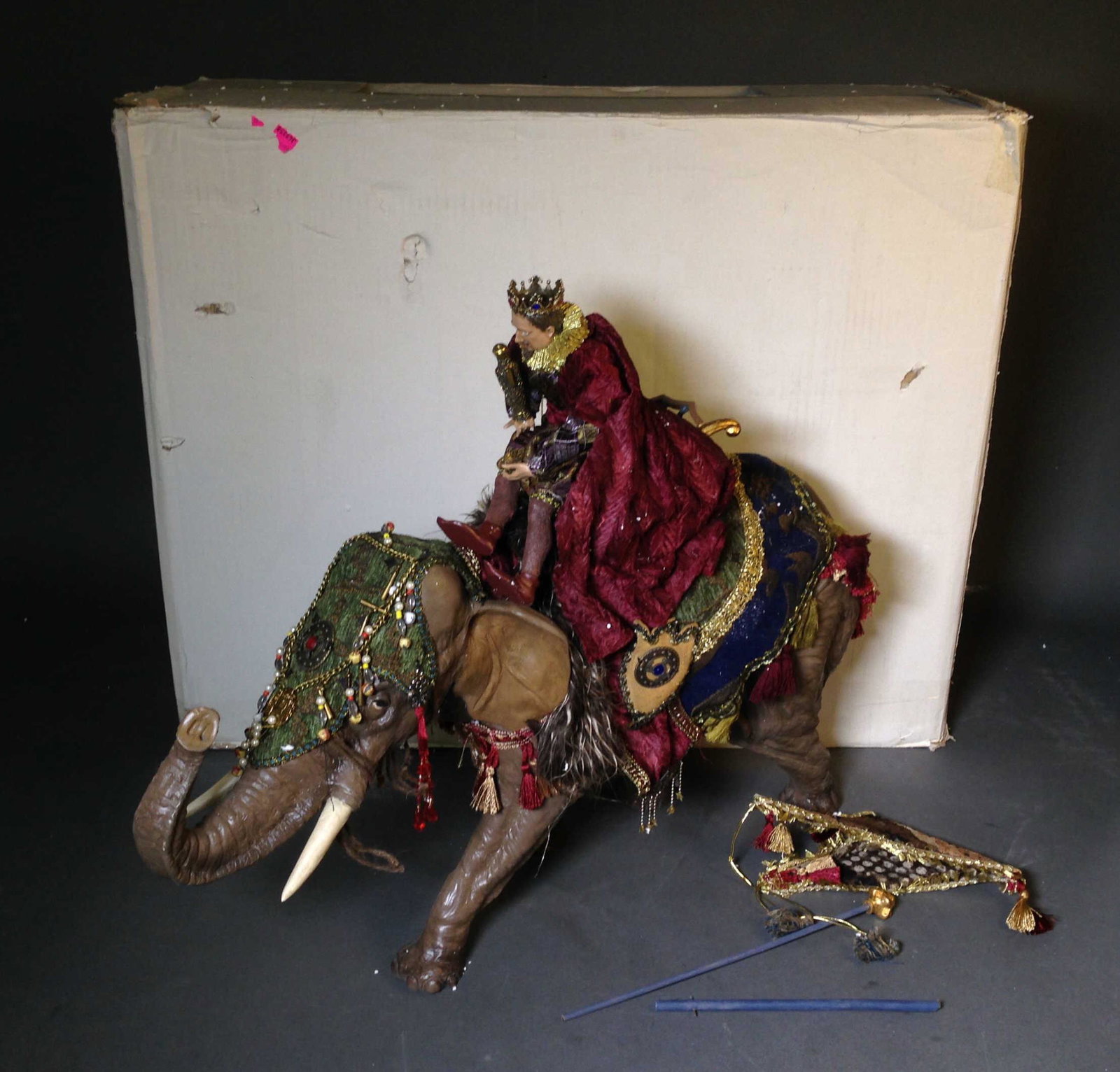 Large Depart. 56 King on Elephant for Nativity: Large Lenox Department 56 Composite Renaissance King on Elephant for Nativity Scene ++ 27" tall and 2' long_x000D_ Condition: Glue holding canopy to posts has come undone. Box and Styrofoam packing ma