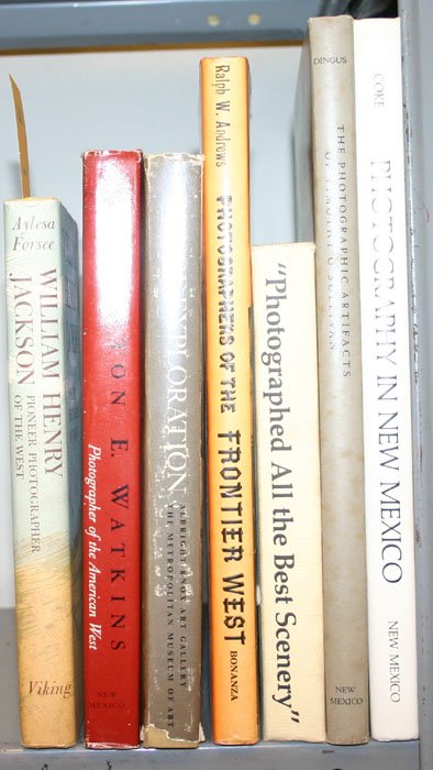 7 books (1964-1982): Photography of the wild West: [Photography/West]. 7 Titles. Vp:vp. 8vo/4to. Cloht. Very good in dj. Illustrated. ++ Peter Palmquist. Carleton E. Watkins: Photographer of the American West. 1983. ++ Weston Naff and James Wood. Era