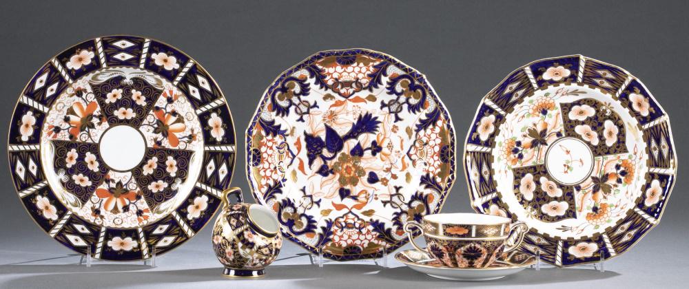 Royal Crown Derby & King Street Derby Imari.: An assembled group of Royal Crown Derby and King Street Derby Imari porcelain. Thirty piece total. ++ One Royal Crown Derby salt cellar. Pattern "6299 A." 3 1/2" x 3". ++ Seven King Street Derby plate
