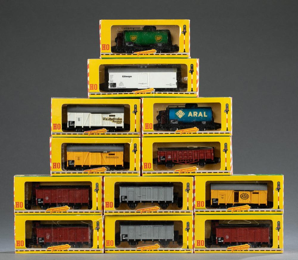 12 Fleischmann HO Scale European train cars MIB (1 of 7)