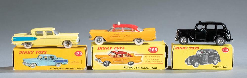 3 Vintage Dinky Toys vehicles, in original boxes. (1 of 8)
