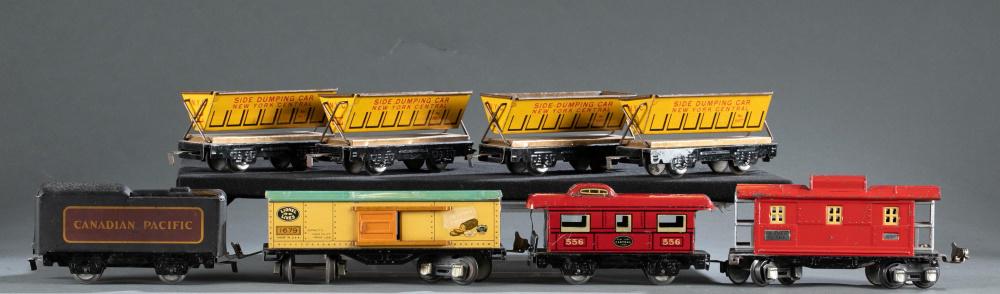 9 Pre-War Lionel & Marx train cars. (1 of 7)