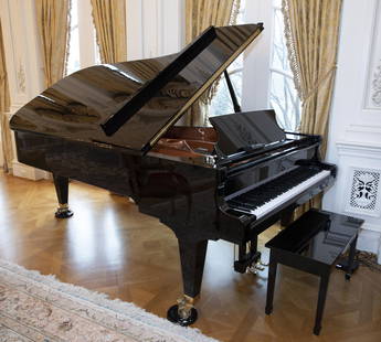 Schimmel 256 Grand Piano.: A Schimmel 256 Grand Piano. ++ Polished ebony finish. Bavarian high altitude solid spruce soundboard, triplex system, mineral key tops, ebony sharps, traditional sand cast plate, mass reduced