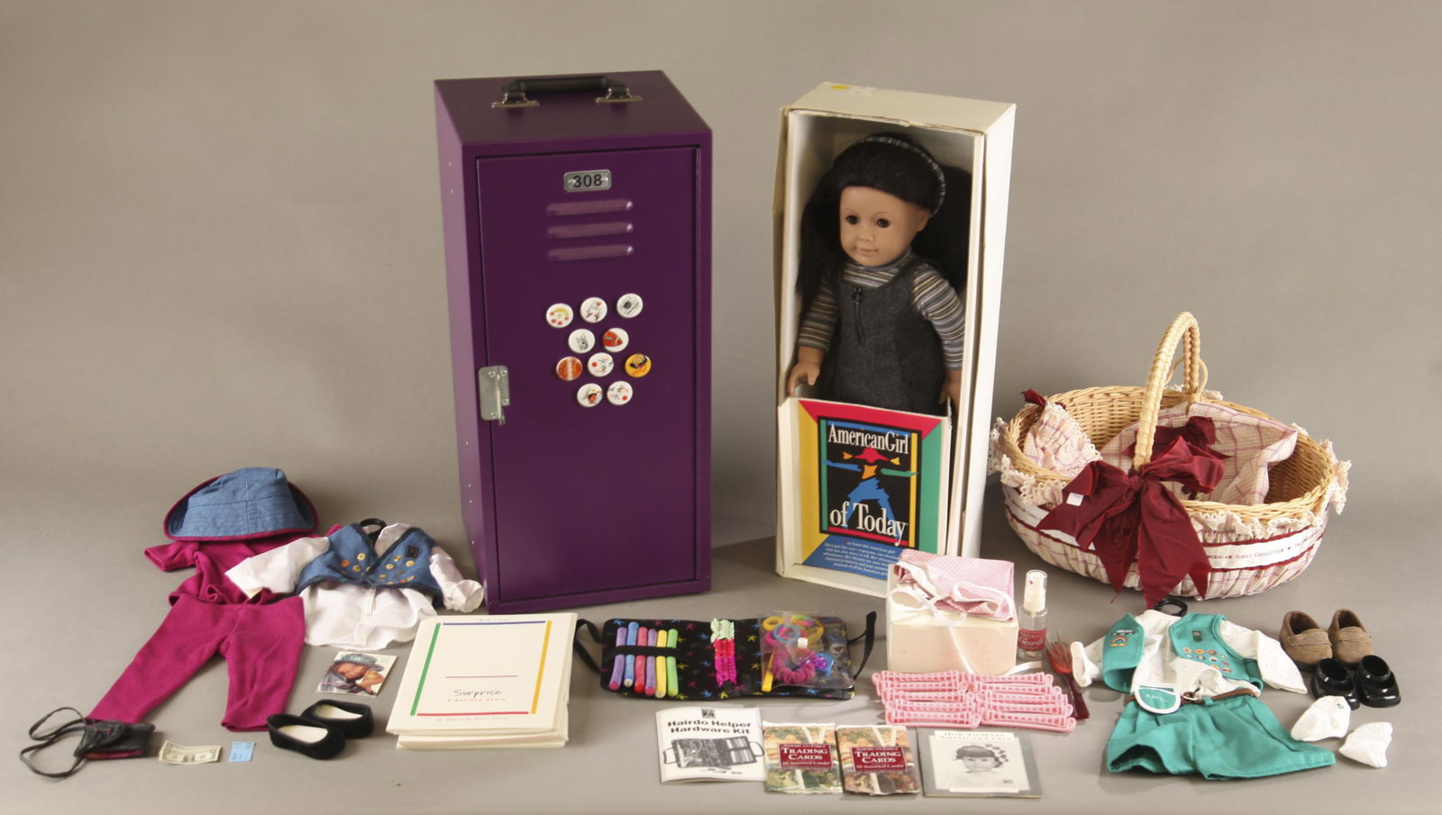 American Girl of Today #11 doll with accessories.: Pleasant Company American Girl of Today doll with accessories. ++ 18" tall Just Like You #11, circa 1995. Includes three outfits. Mix and Match outfit #1 with t-shirt, leggings, vest, black suede flat