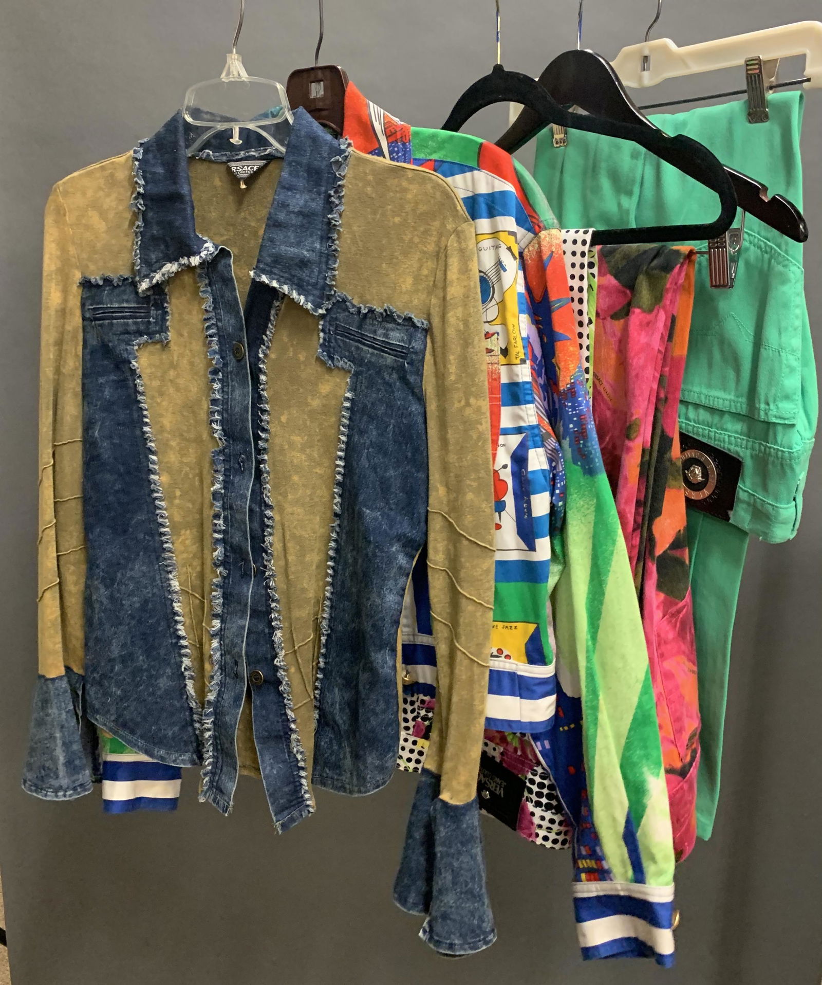 5 Pieces of Versace Clothing. (1 of 8)