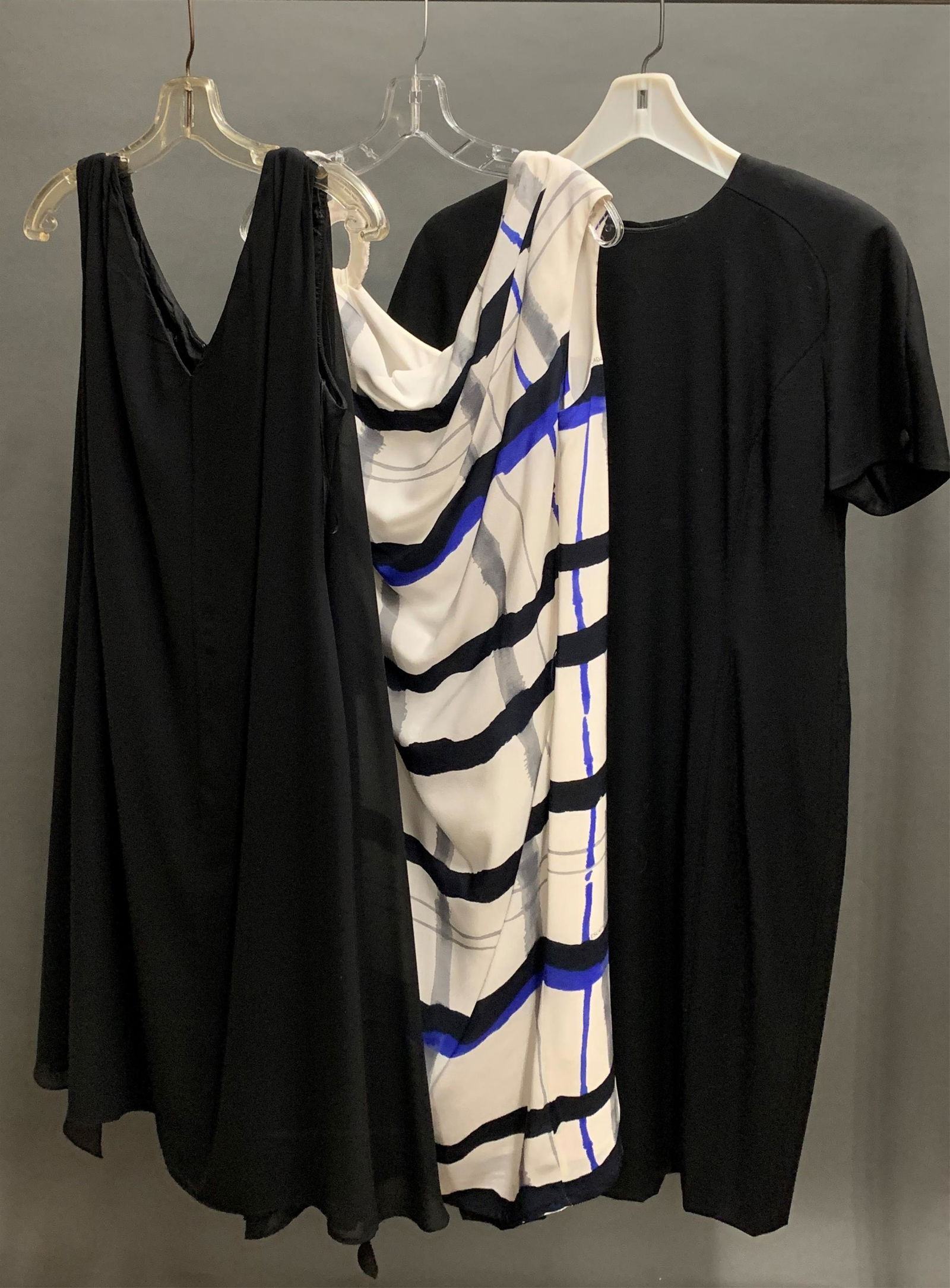 3 Escada Dresses. (1 of 7)