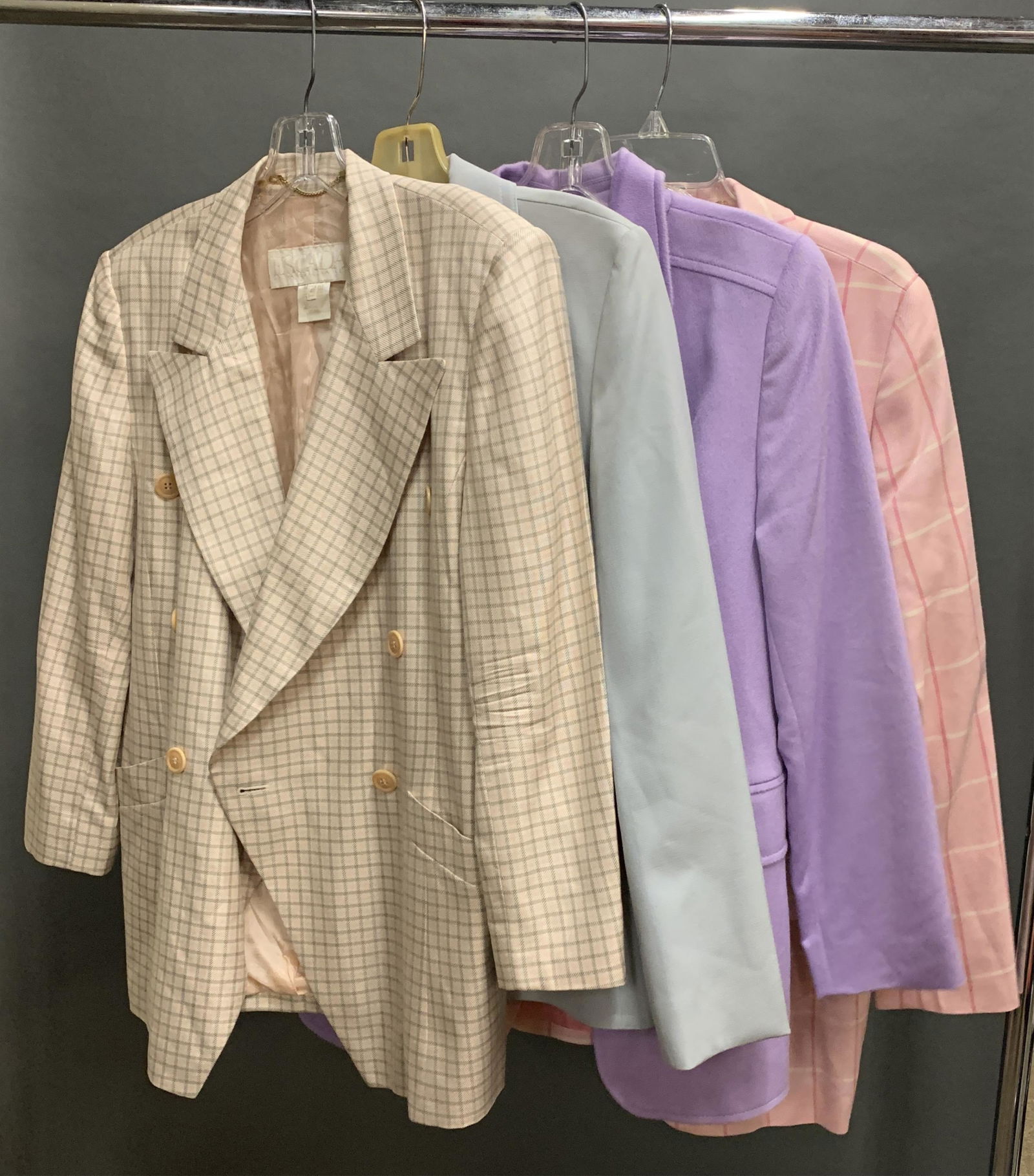 4 Escada Blazers. (1 of 9)