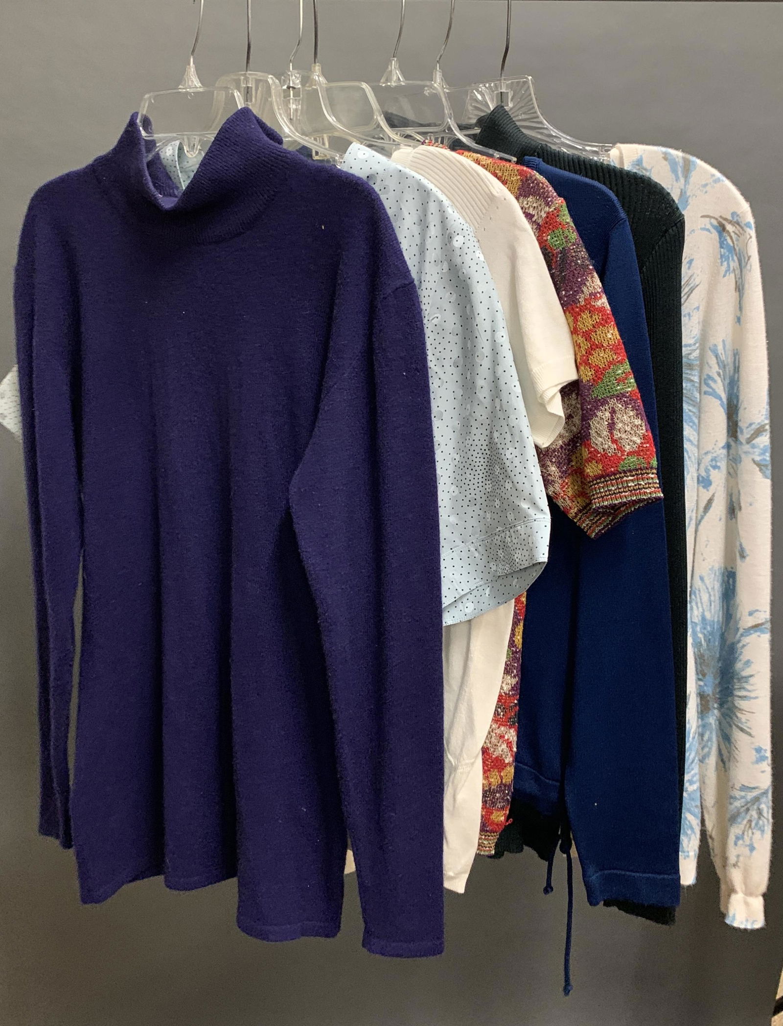 7 Designer Tops. (1 of 8)