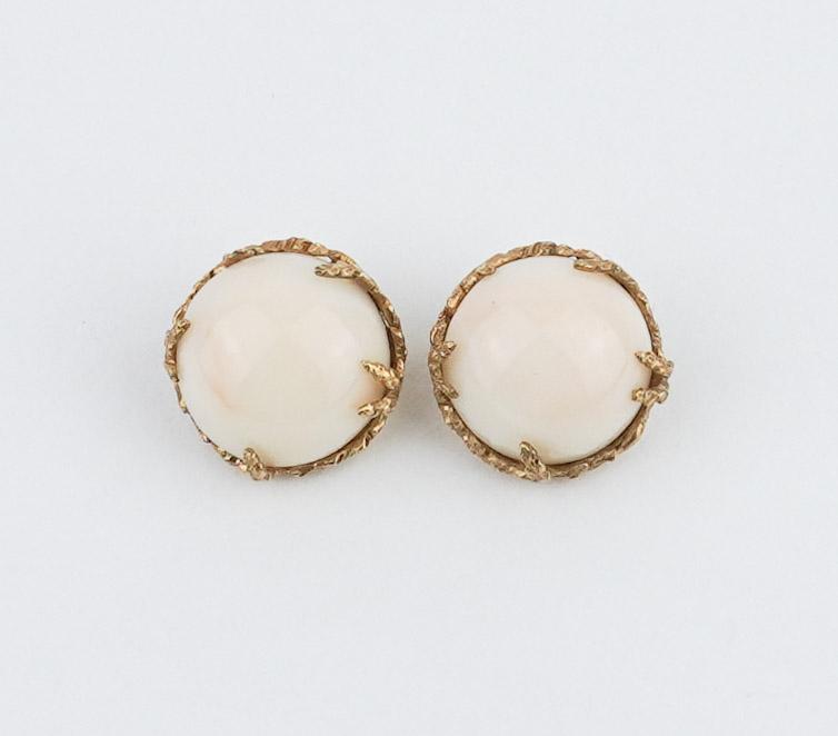 14KYG and White Coral Earrings (1 of 2)