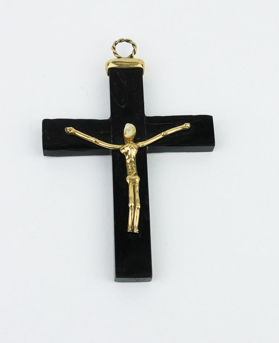 18KYG and Wood Crucifix (1 of 1)