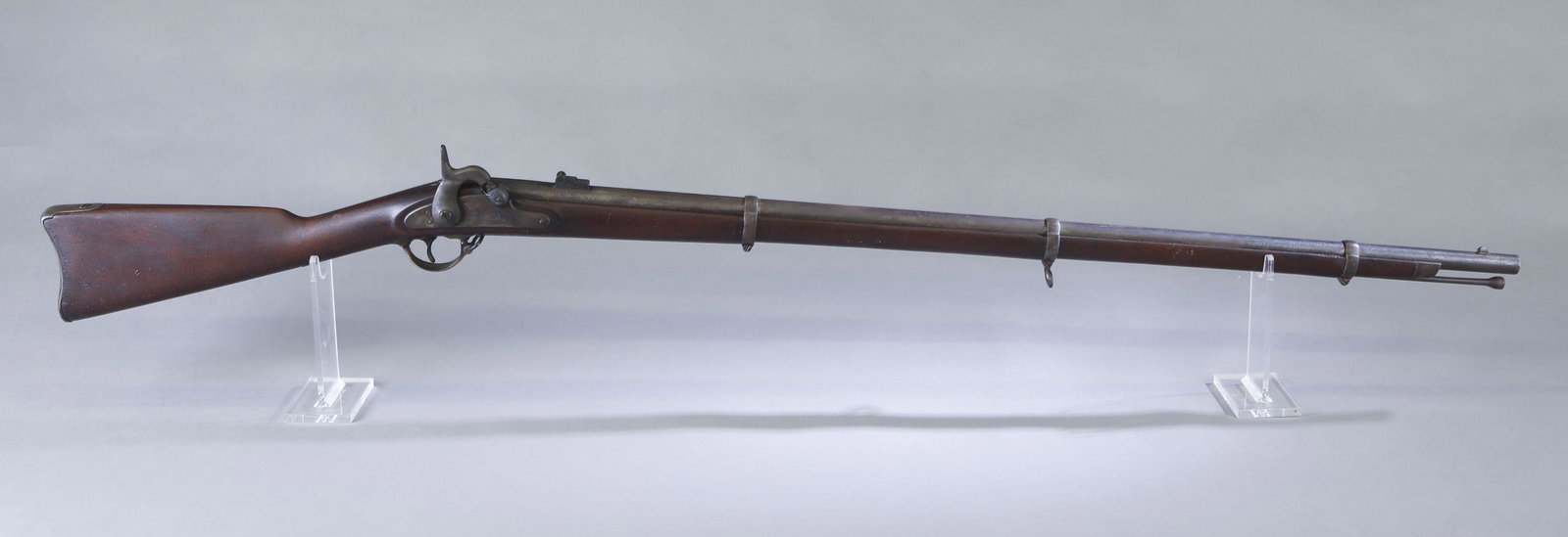 U.S. Norwich M1861 Springfield musket, 58 cal.: 1864 U.S. Norwich M1861 Springfield rifle musket, 58 caliber. 40" octagonal and round barrel with two leaf sight and front blade sight. Lock plate dated 1864 with eagle motif and "U.S. Norwich," Full