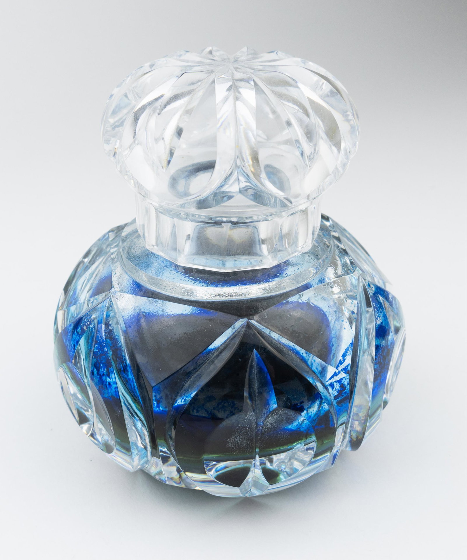 1930's Val St. Lambert Crystal Inkwell: 1930's Val St. Lambert Crystal Inkwell approx. 4.0 inches x 4 1/2 inches, hand blown and cut crystal, acid etched manufacturer's signature on bottom of inkwell, blue ink in inkwell