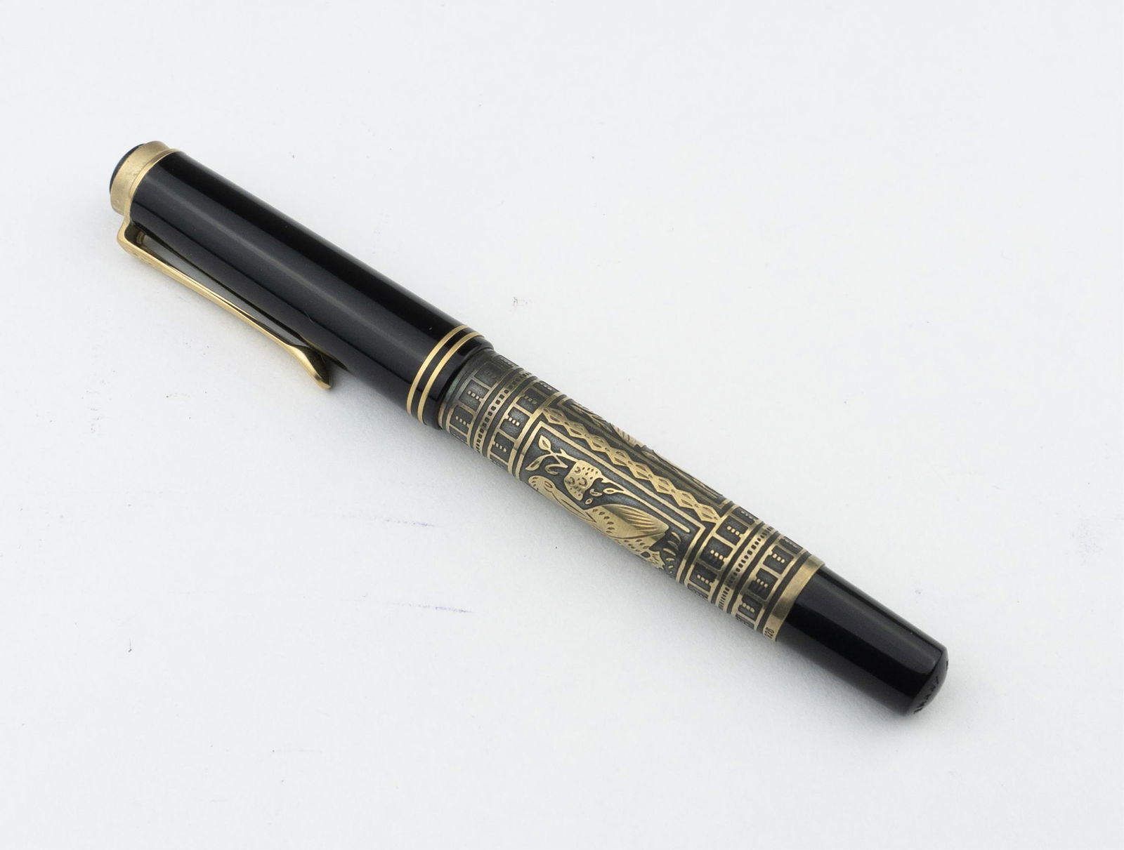 Pelikan Teledo M900 Fountain Pen (1 of 2)