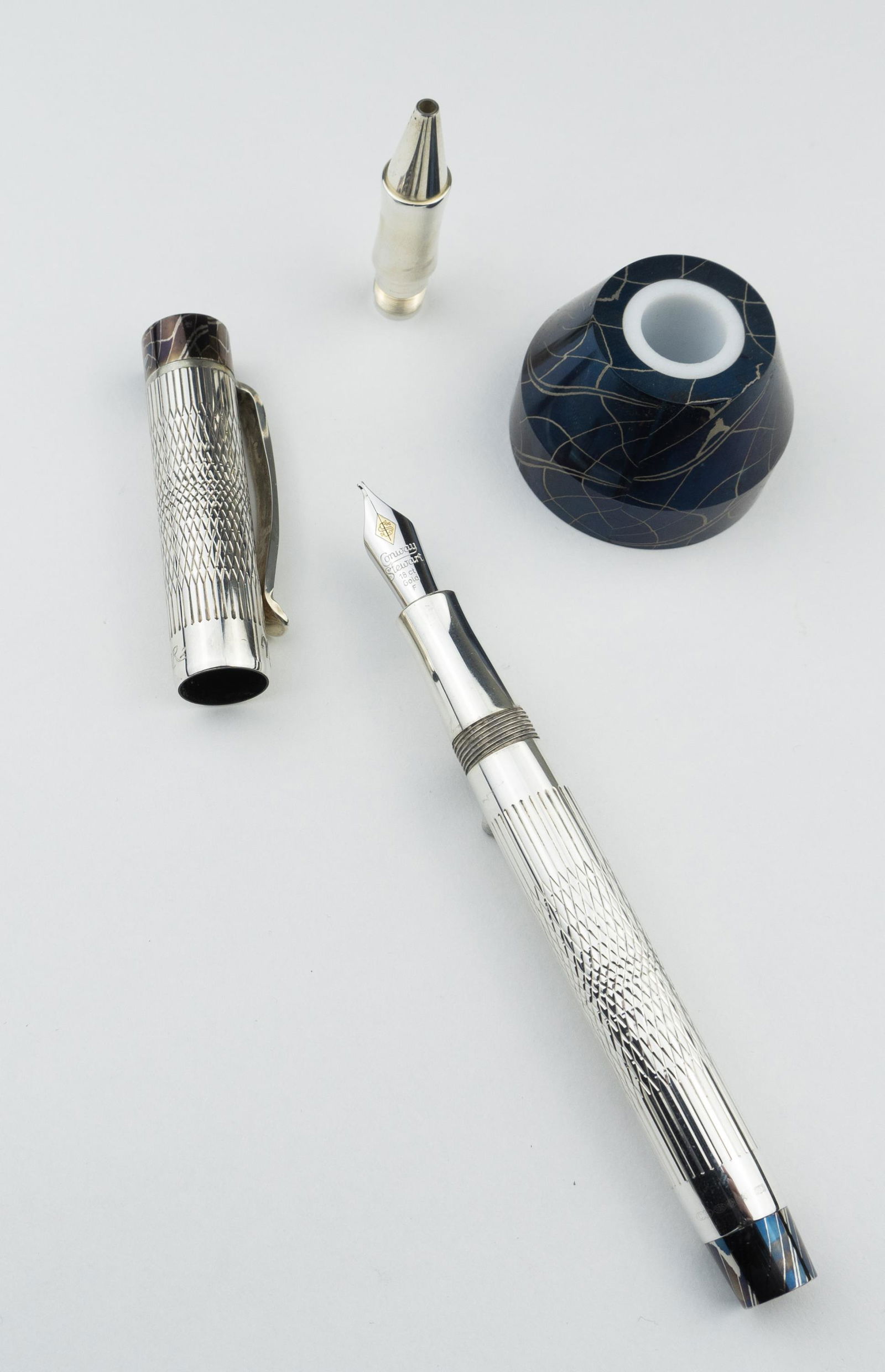 Conway Stewart "Metal Write" Fountain Pen (1 of 2)
