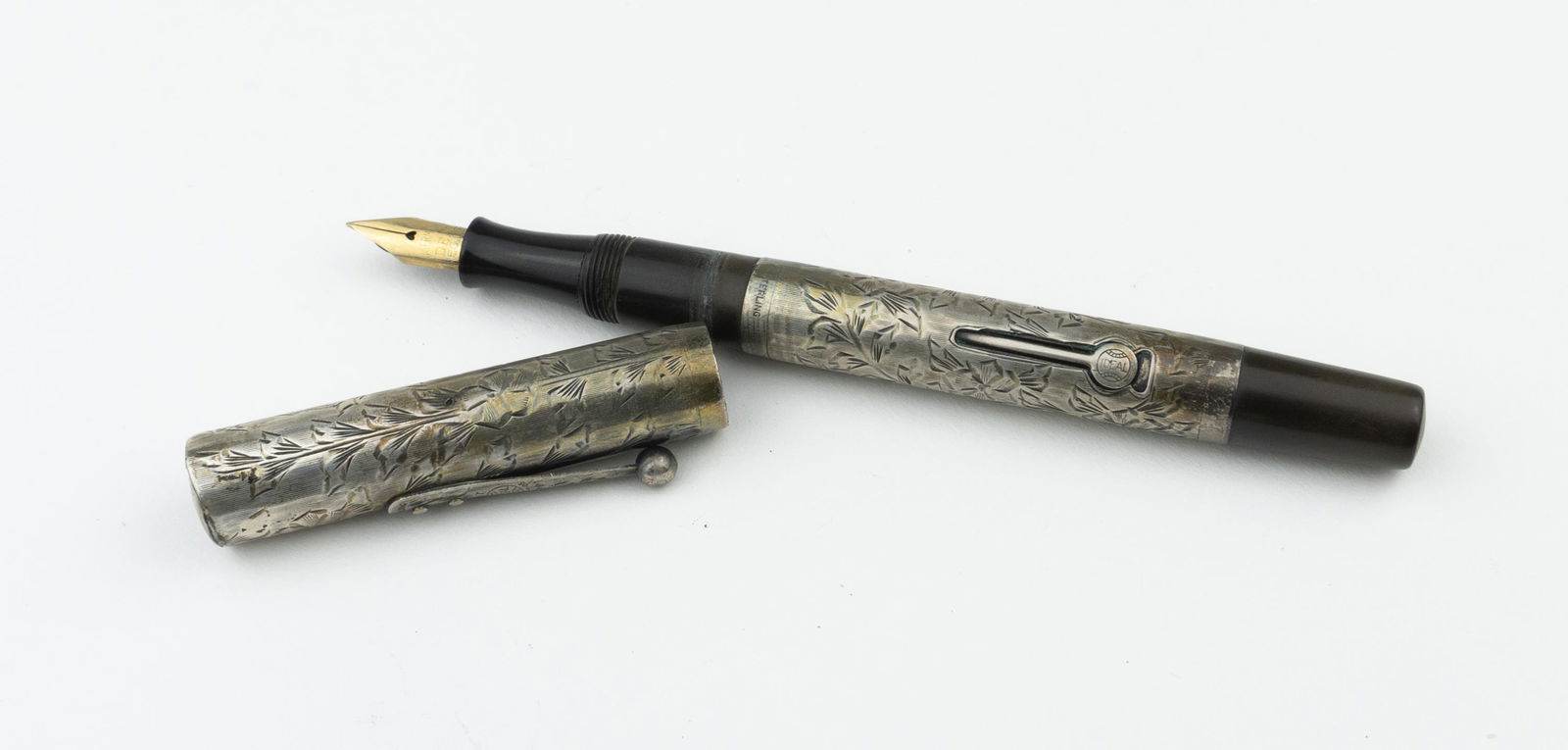 Waterman 452 Sterling Silver Overlay Fountain Pen (1 of 2)