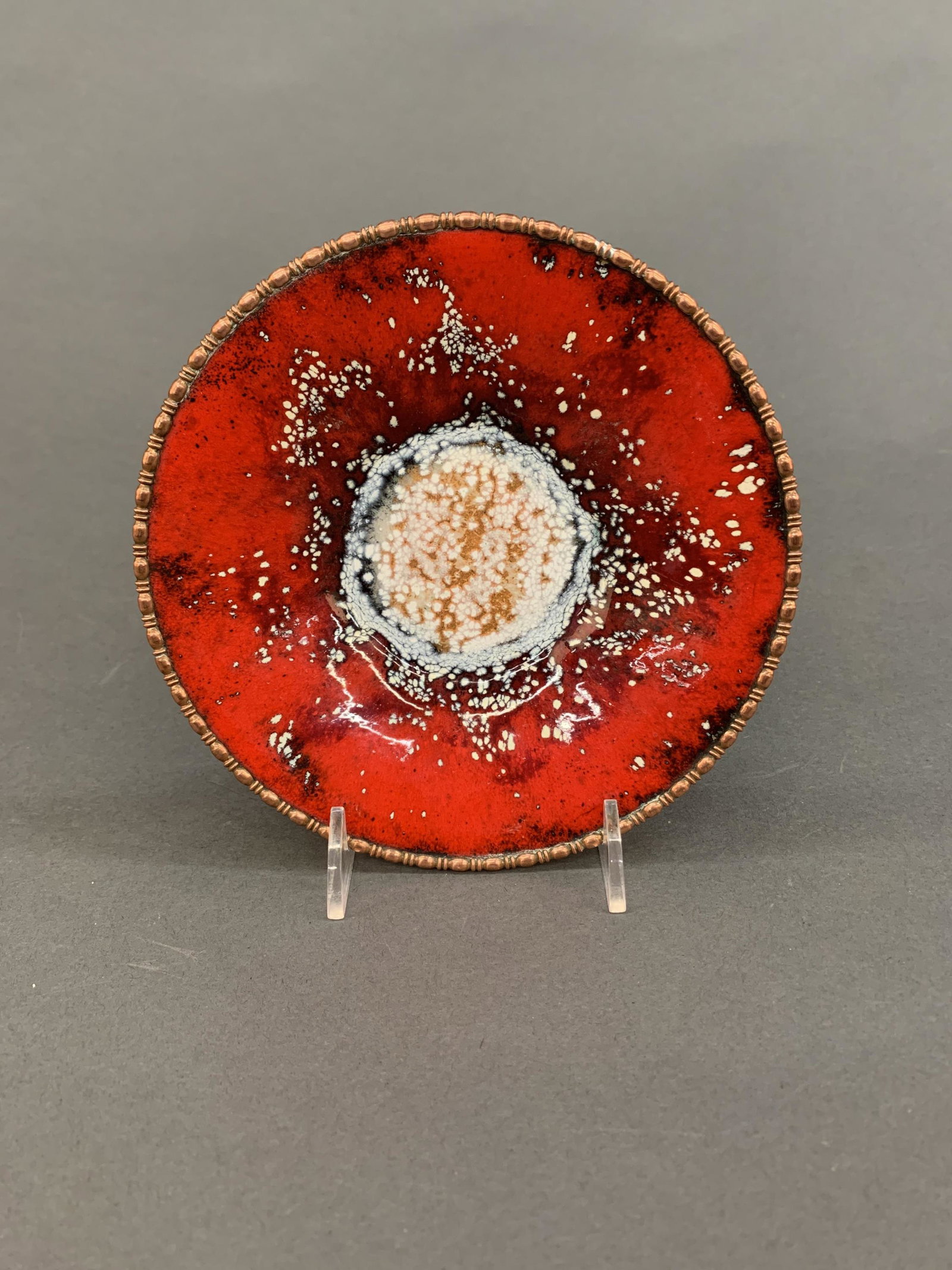Enamel dish (1 of 6)