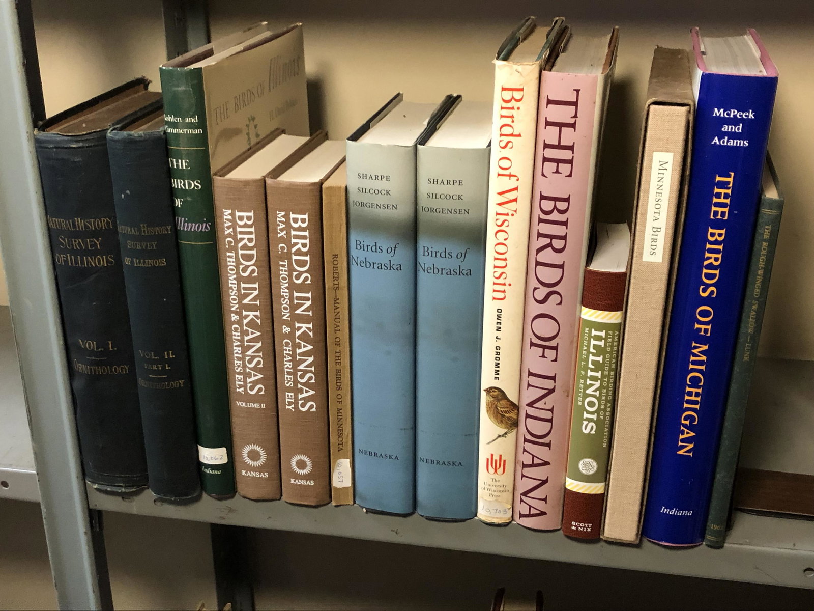 14 vols. Birds Midwest. (1 of 3)