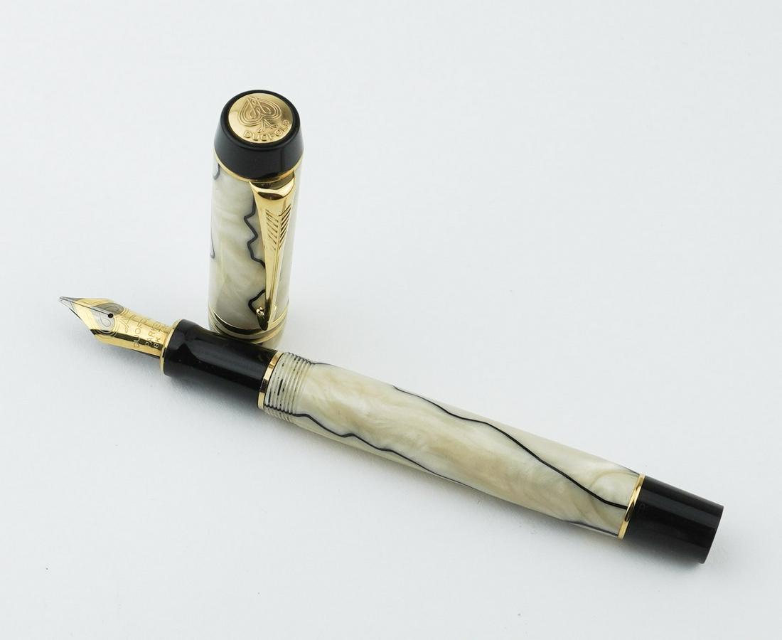 Parker Duofold Fountain Pen (1 of 2)