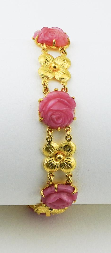High Karat Gold and Carved Stone Link Bracelet (1 of 2)