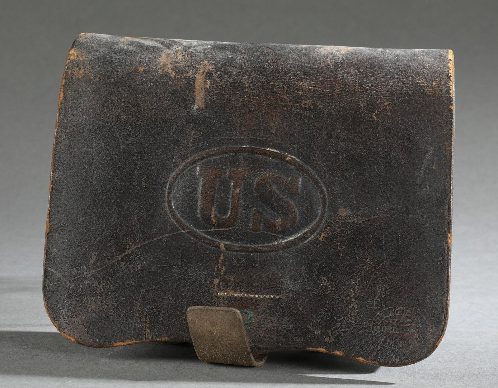 U.S. Union M1864 .58 cartridge box.: A U.S. Civil War Union Pattern 1864 Type II .58 cartridge box. Embossed U.S. on front flap and inspector stamp "G.T. WOODBURY/ ORD.DEPT./ SUB INSPECTOR." Interior flap stamped "W.H. WILKENSON." Includ