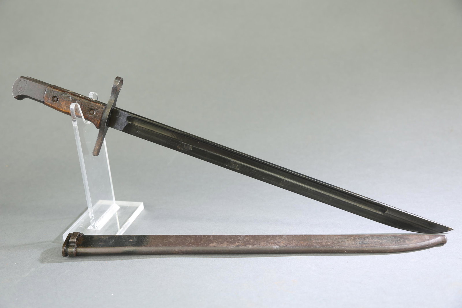 Japanese Type 30 bayonet and scabbard.: Japanese Mid War type Type 30 bayonet and scabbard. 15 3/4" single edged blade. Marked on ricasso for National Denki under Kokura supervision. Metal scabbard. Writing on back of handle. Overall 20". S