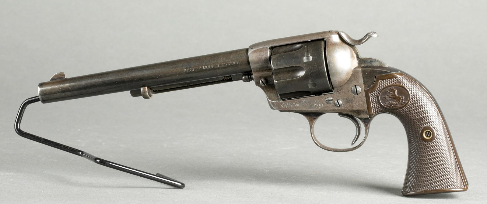 Colt Bisley SAA revolver, .45 Colt: [Antique Firearm] A Colt 1st generation Bisley Single Action Army revolver, .45 Colt. Manufactured in 1898. Blued barrel, cylinder, and grip frame with case hardened frame. 7 1/2" round barrel with Co