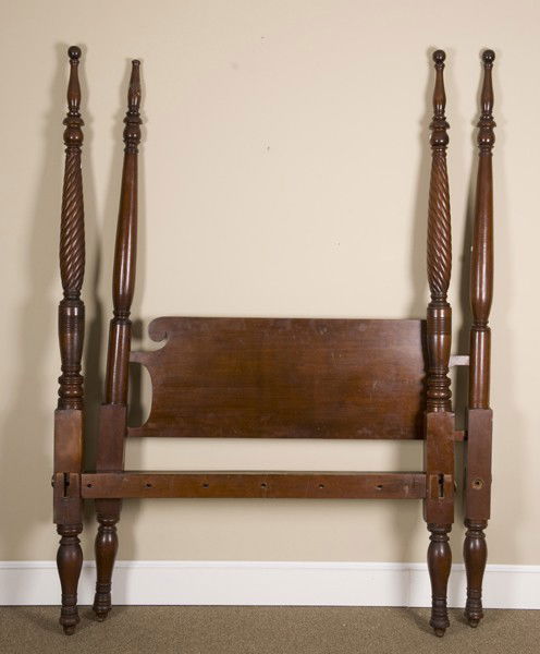 Federal style Queen size four poster bed.: Federal style four poster bed. Early 20th century. Headboard with baluster form posts; footboard with turned baluster posts. On short turned feet. 7'2"h x 60"w.