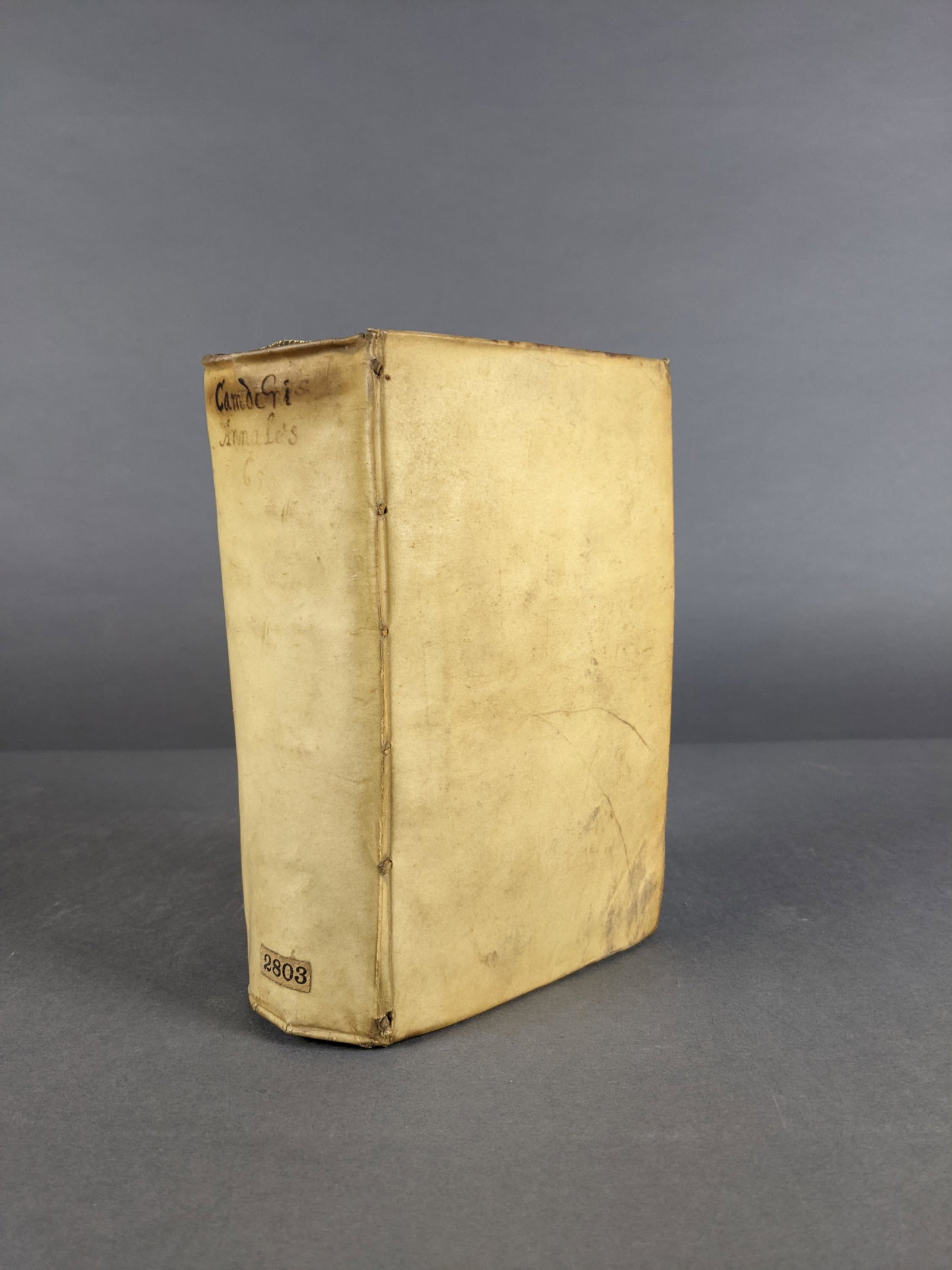 Rerum Anglicarum et Hibernicarum Annales. 1639.: [Early Printing] Camden, William,. Rerum Anglicarum et Hibernicarum Annales, Regnente Elisabetha, Ultima Editio, Leiden: Elzevier Press, 1639. 4to. [16], xvi, 856, [40] pages. Contemporary vellum, ink