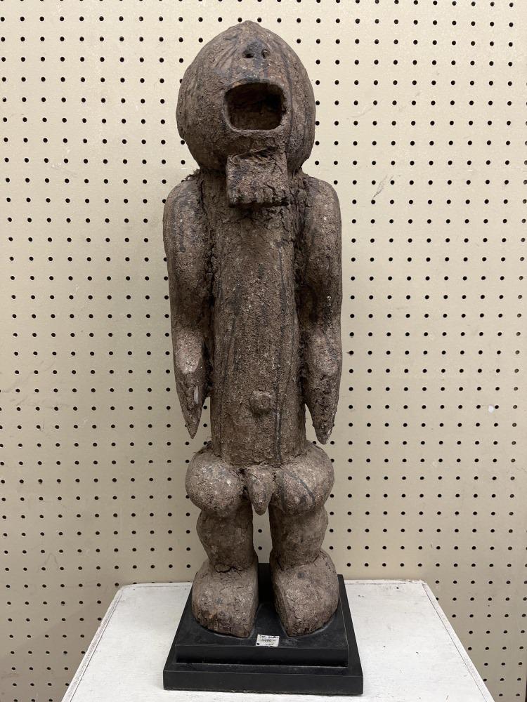 Nigeria Style Male Figure. (1 of 6)