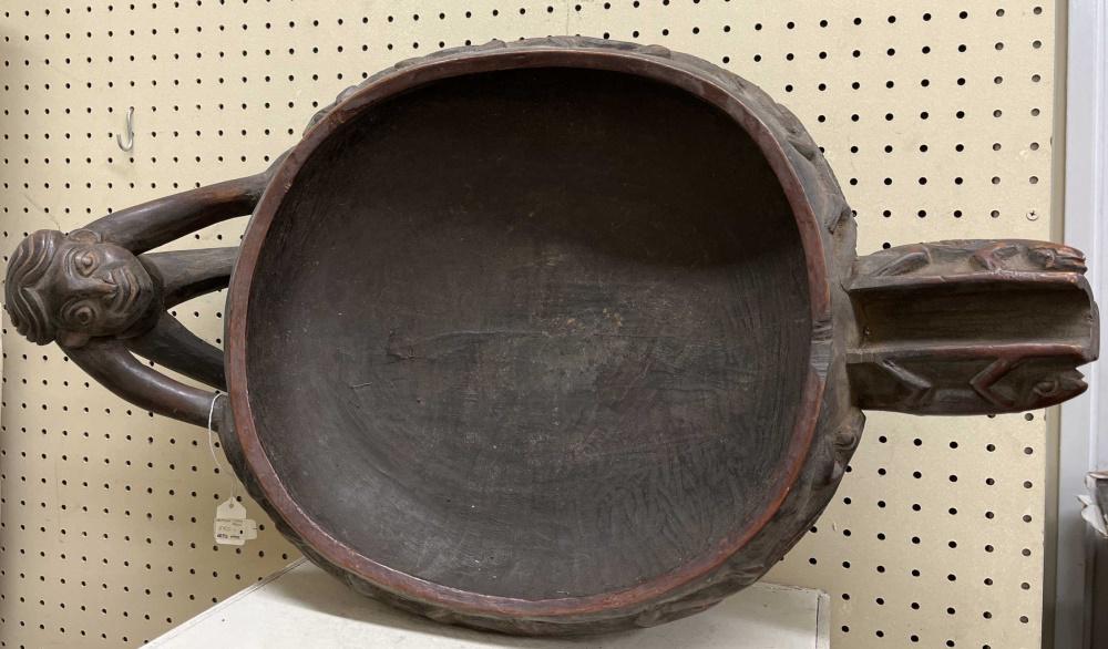 Bamoun Style Vessel, Cameroon. (1 of 5)