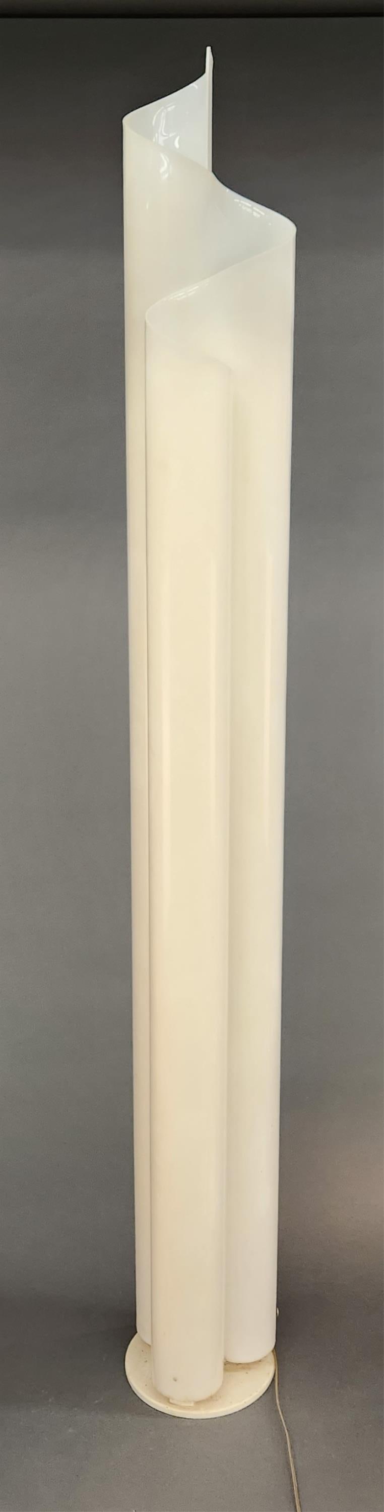 Magistretti for Artemide, Chimera floor lamp.: A Vico Magistretti (Italian, 1320-2006) for Artemide, Italy Chimera floor lamp. 1960's. Acrylic and enameled aluminum. Marked to underside: "Artemide Milano, Chimera, Vico Magistretti, Made in Italy,