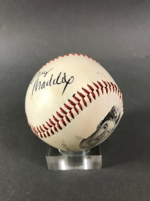 Greg Maddux Autographed Baseball (1 of 4)
