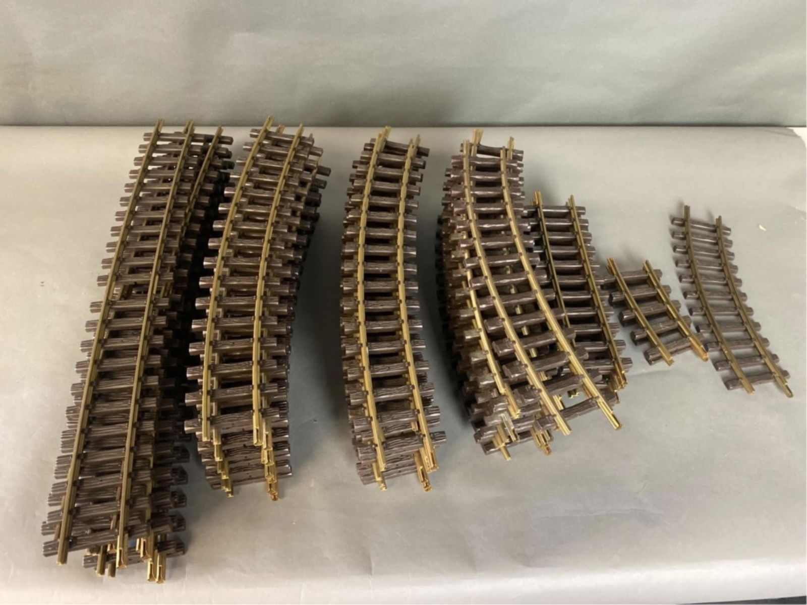 LGB assortment of Curve track (1 of 12)