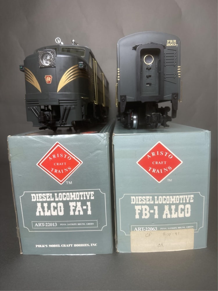 Aristo Craft - diesel locomotive Alco FA/B-1 - Pen (1 of 17)