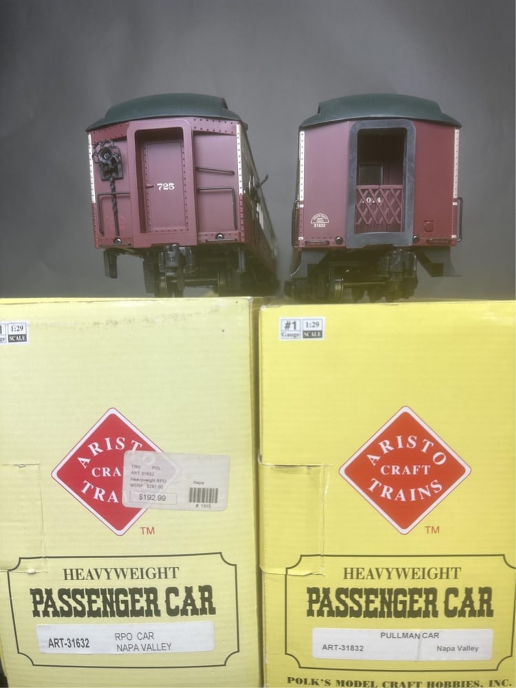 Aristo craft heavyweight baggage and pullman cars: Aristo craft heavyweight baggage and pullman cars (2 total) - Napa Valley ART 31632 and 31832 Car numbers are 725 (baggage) and 1014 (baggage); both come with original boxes; R4 29W 4D 5H All Train an