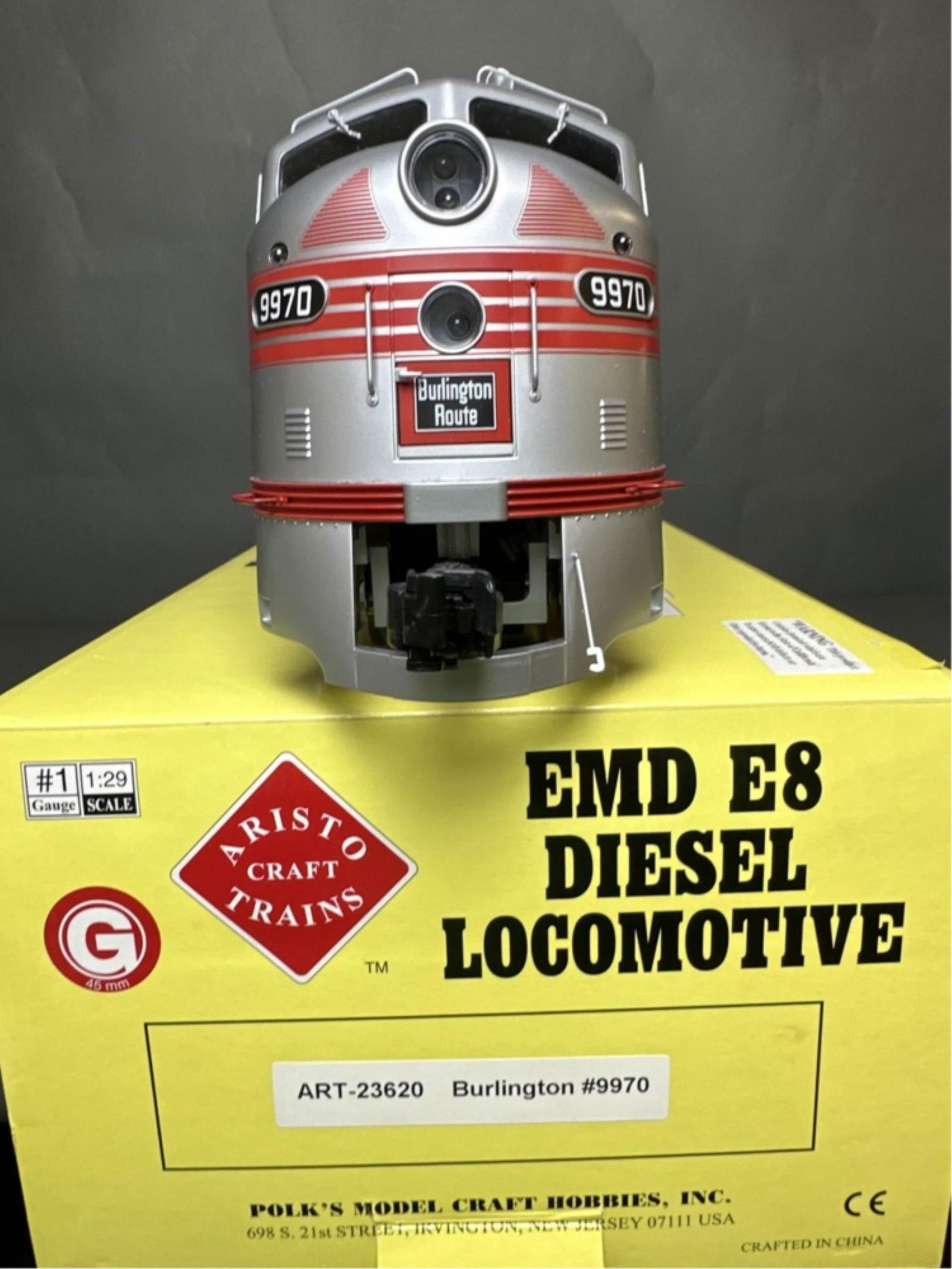 Aristo craft EMD D8 Diesel Locomotive - Burlington (1 of 15)