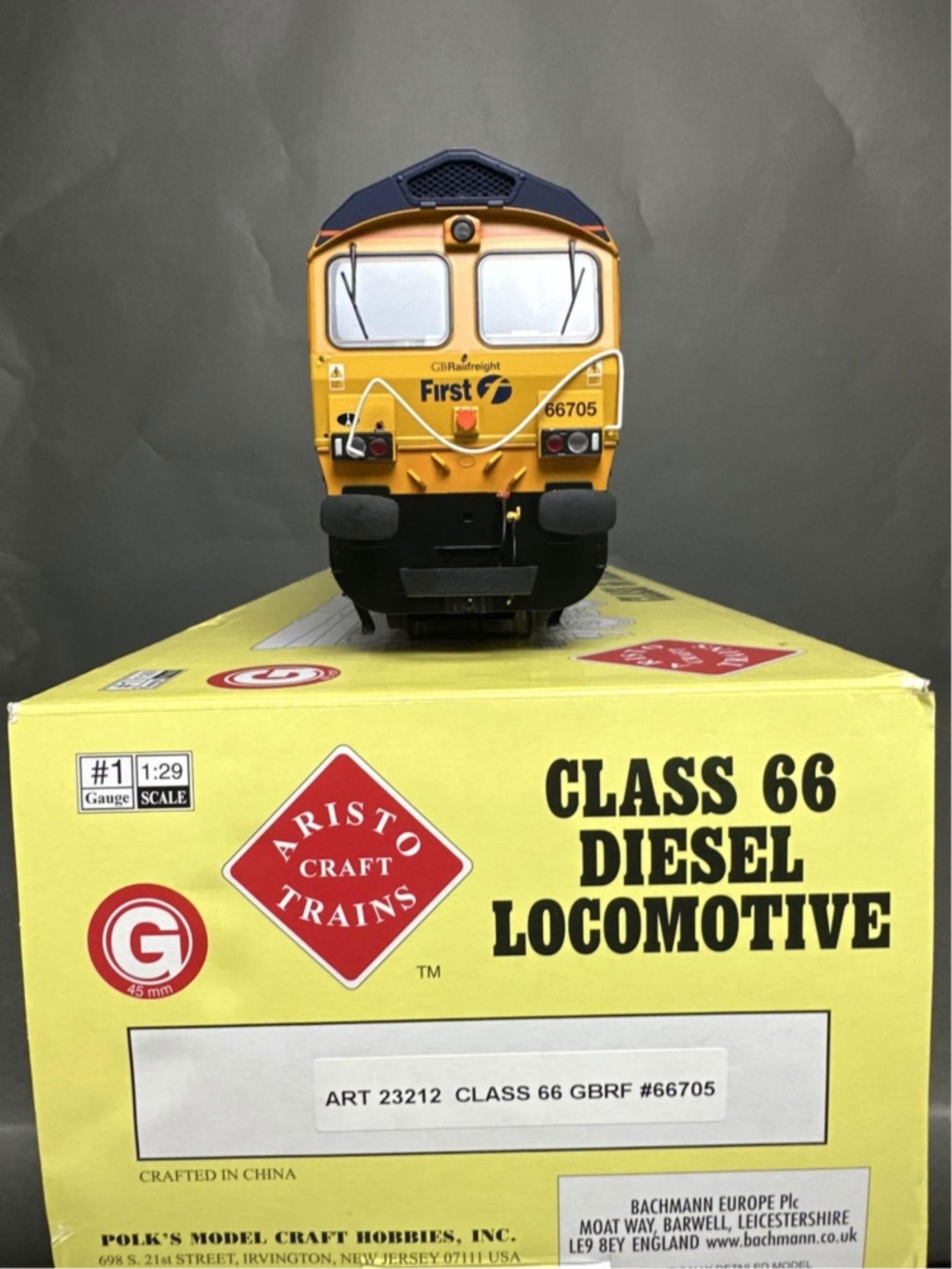 Aristo craft Class 66 Diesel locomotive - GBRF ART (1 of 16)