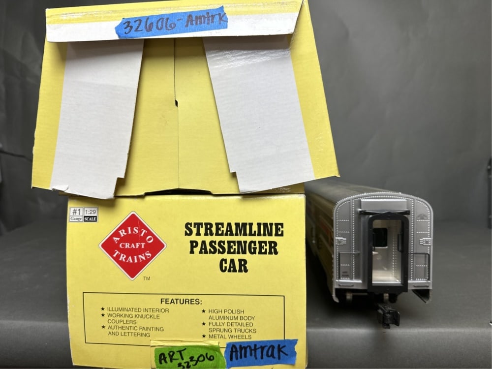 Aristo craft streamline vista dome, passenger, and (1 of 20)