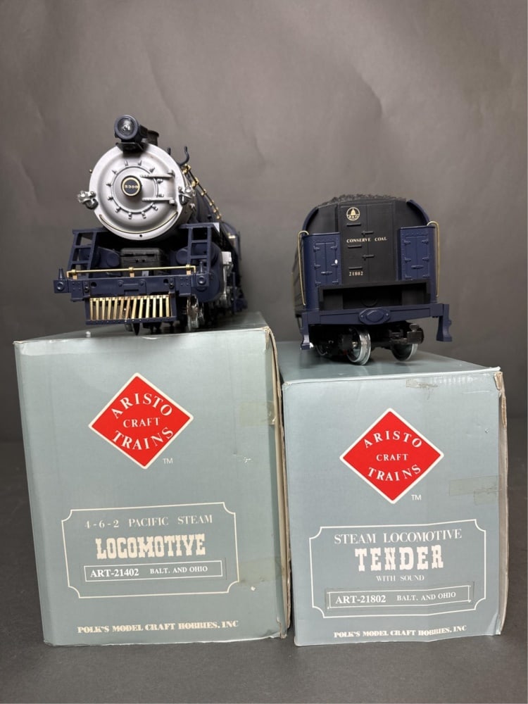 Aristo craft 4-6-2 pacific steam locomotive and te: Aristo craft 4-6-2 pacific steam locomotive and tender with sound - Baltimore + Ohio - ART 21402 and 21802 Locomotive (measured) tested and runs F/B; both come with original boxes; car numbers are 530