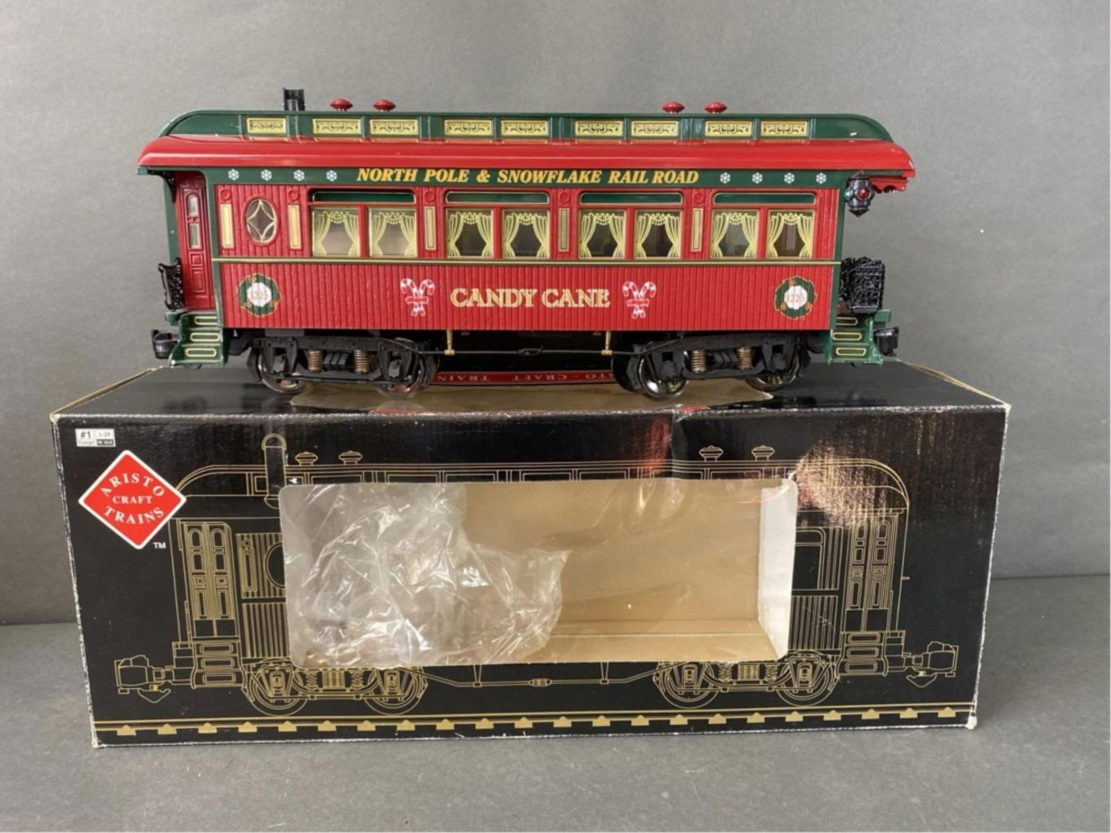 Aristo craft train 31225 passenger car snowflak (1 of 10)
