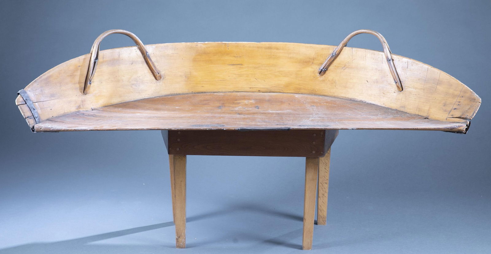 Vintage hay scoop bench. (1 of 3)