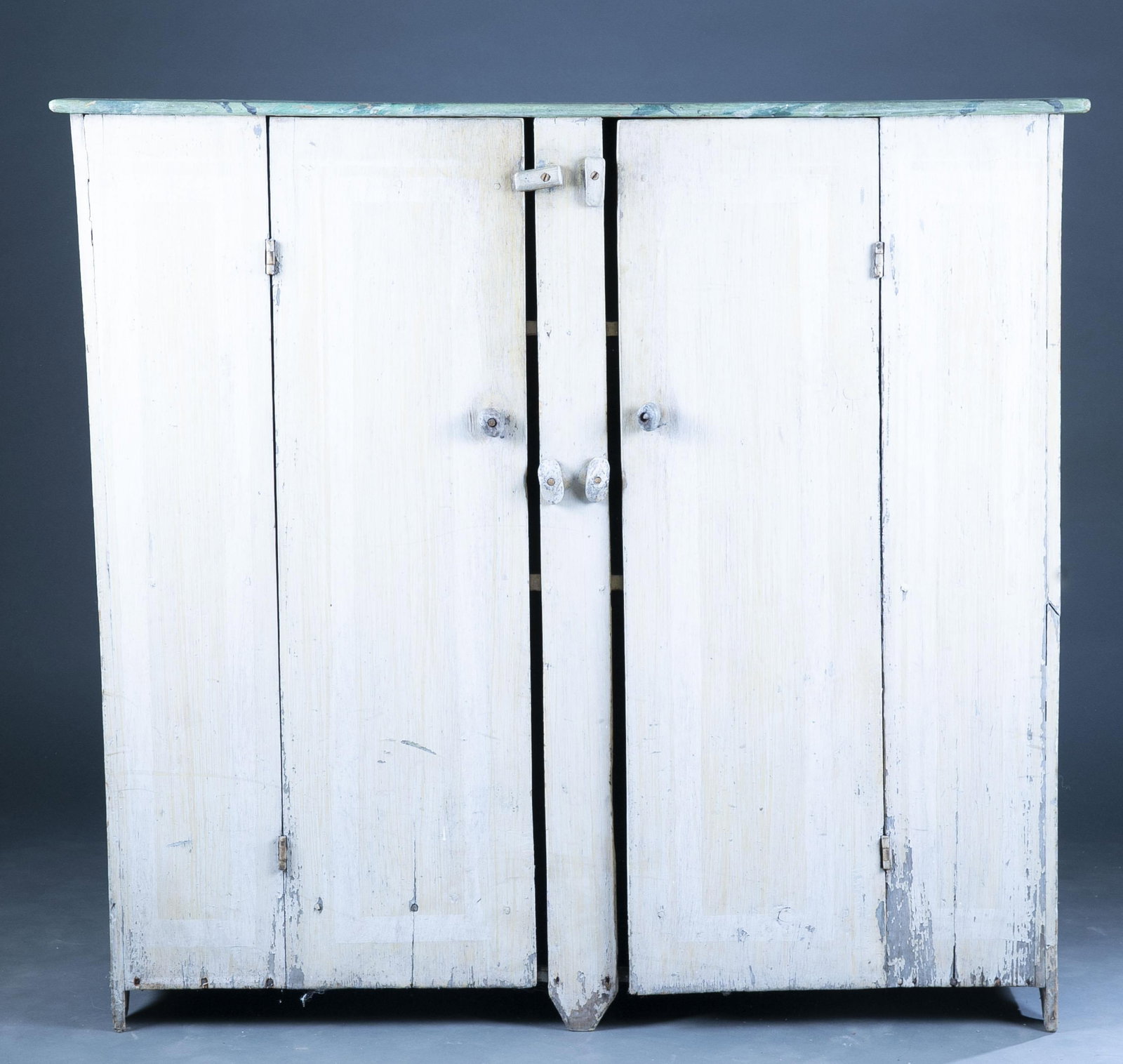 American Primitive two door pine cabinet (1 of 3)