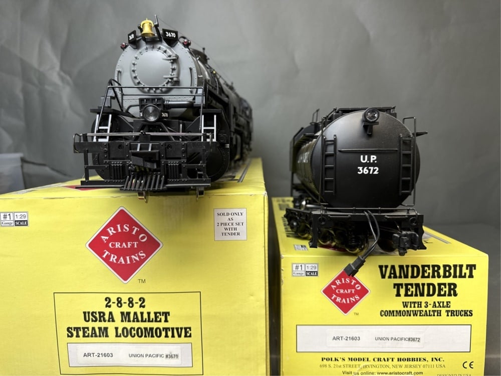Aristo craft 2-8-8-2 USRA Mallet Steam locomotive (1 of 19)