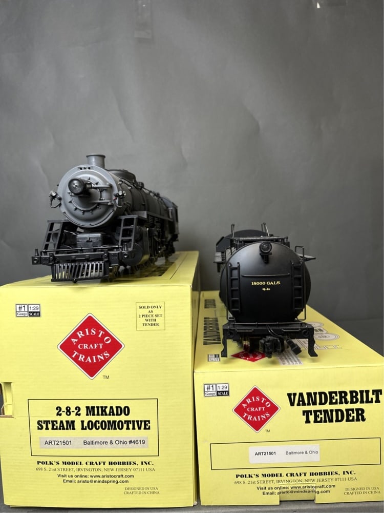 Aristo craft 2-8-2 Mikado Steam Locomotive and Van (1 of 20)