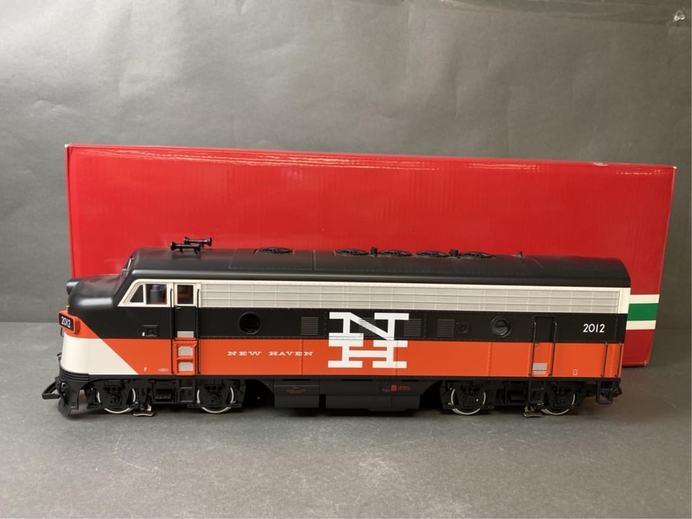 LGB trains G scale F7A Powered Diesel Locomotive - (1 of 17)